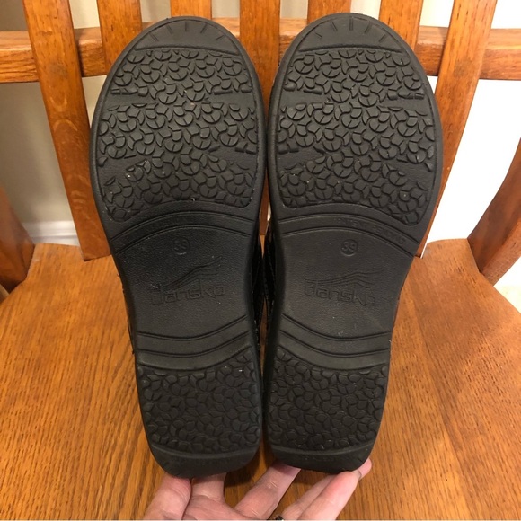 Dansko Blue/Black, Patent Leather Clogs, Size 39/8.5 - Picture 8 of 8